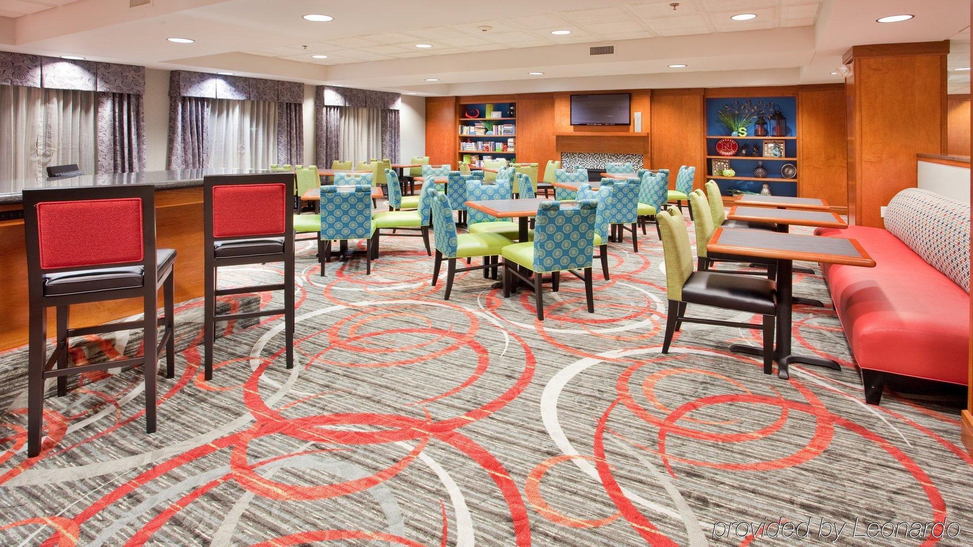 Holiday Inn Express Fremont By Ihg Экстерьер фото